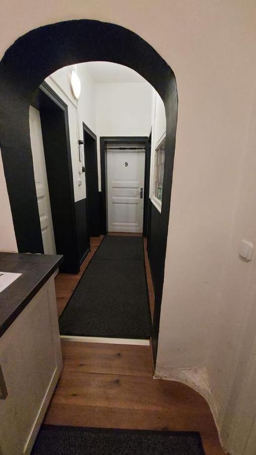 Adam'S Hostel - Self Check-In & Only Private Rooms Дюссельдорф Экстерьер фото