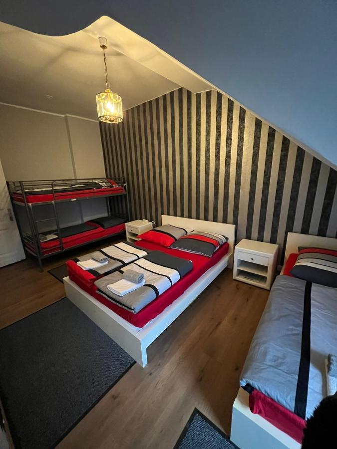 Adam'S Hostel - Self Check-In & Only Private Rooms Дюссельдорф Экстерьер фото