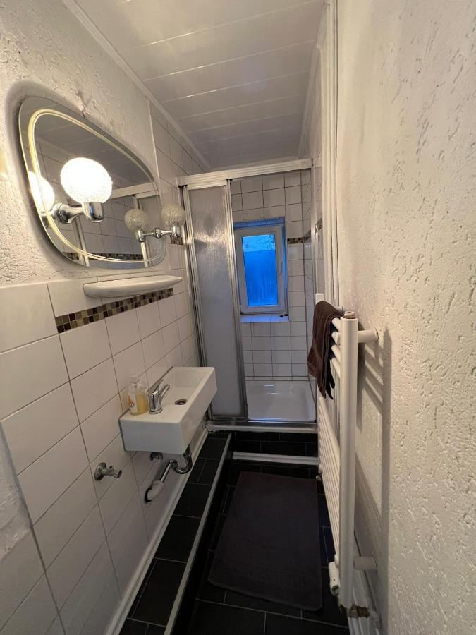 Adam'S Hostel - Self Check-In & Only Private Rooms Дюссельдорф Экстерьер фото